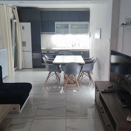 Family 2Bdr 100Sqm Airport 10Min And Free Parking Apartament