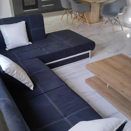 Family 2Bdr 100Sqm Airport 10Min And Free Parking *