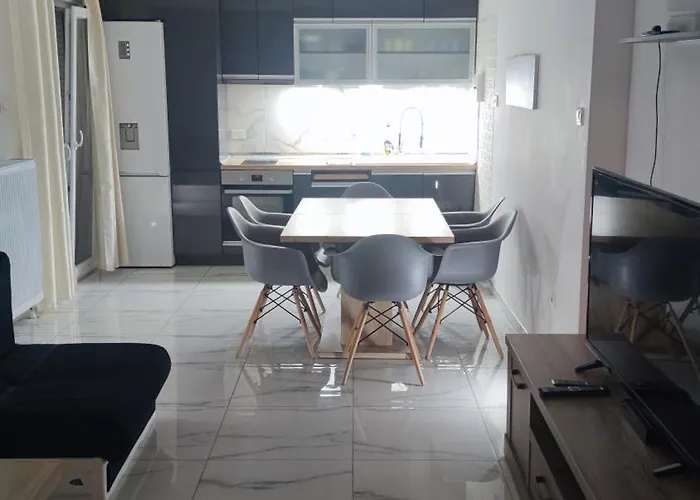 Modern 2bdr 100sqm Airport 10min And Free Parking Apartamento