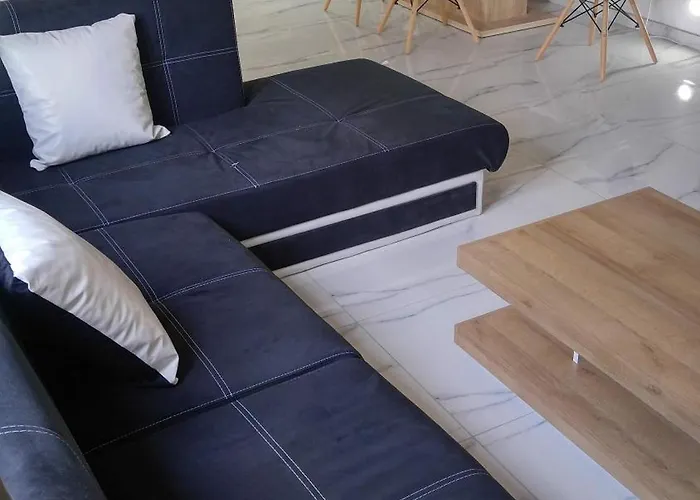 Modern 2bdr 100sqm Airport 10min And Free Parking *